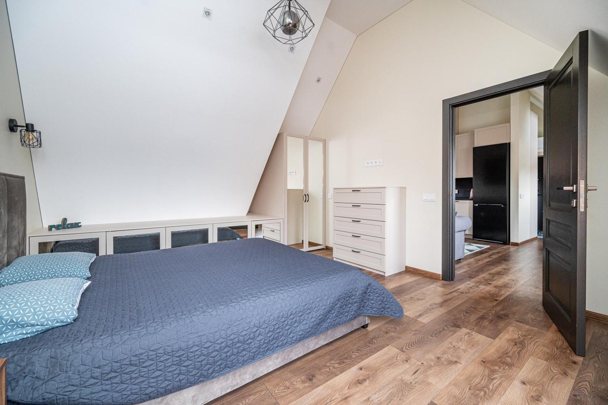 Cozy Attic Self Check In Apartment