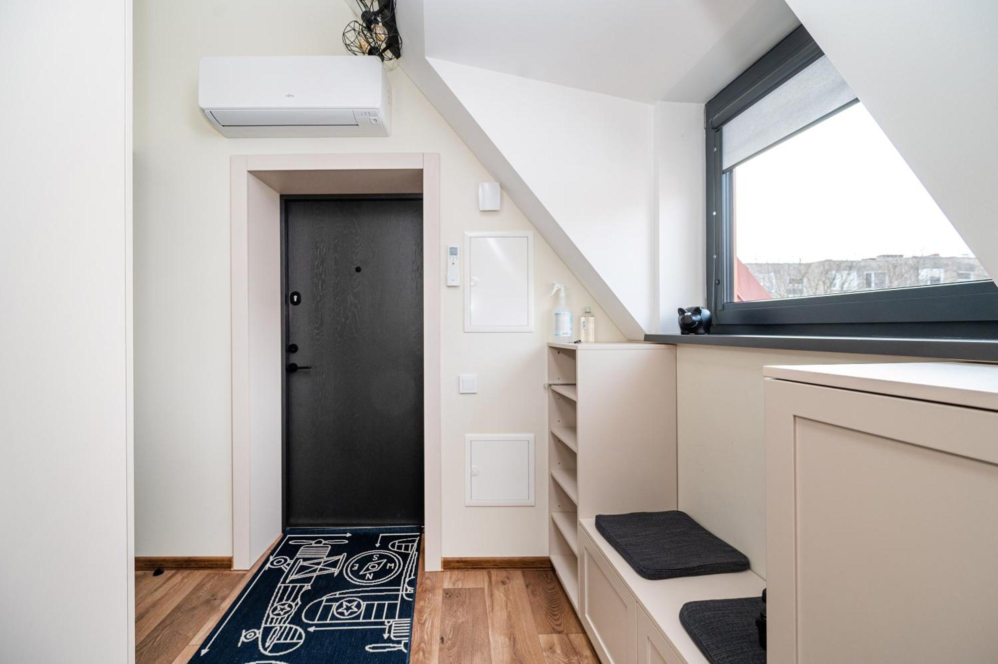 Cozy Attic Self Check In Apartment Vilnius